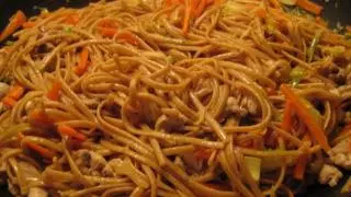 CHICKEN CHOW MEIN