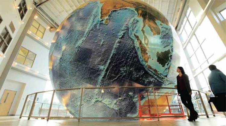 Eartha, the Revolving Globe, Yarmouth